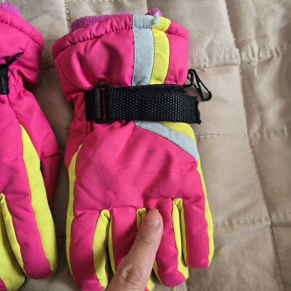 Childrens (Size XS) Nylon Gloves Fleece Lined Pink And Yellow